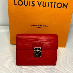 ♥️ LOUIS VUITTON RED EPI KOALA WALLET, WITH SILVER HARDWARE♥️